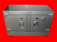 "    B120K2E14AMETİN MUĞLA ULA TANK ZIRHLI BANKO TİPİ KUYUMCU KASASI ( ÇOK ÖZEL KİLİTLEME TERTİBATLI ) 80*120*60CM 1200KĞ ( 1300€ )+KDV
