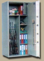 "* 00165A  AVCI TİPİ 400 DERECEYE 1 SAAT DAYANIKLI SİLAH KASASI ( 6 TÜFEKLİK VEYA 100 TABANCA KAPASİTELİ ) DIŞ ÖLÇÜSÜ 165*75*62CM İÇ ÖLÇÜSÜ 140*55*40CM 308LT 340Kg ( 1649€ )+KDV ADRESE TESLİM ( YANGIN KORUMALI )